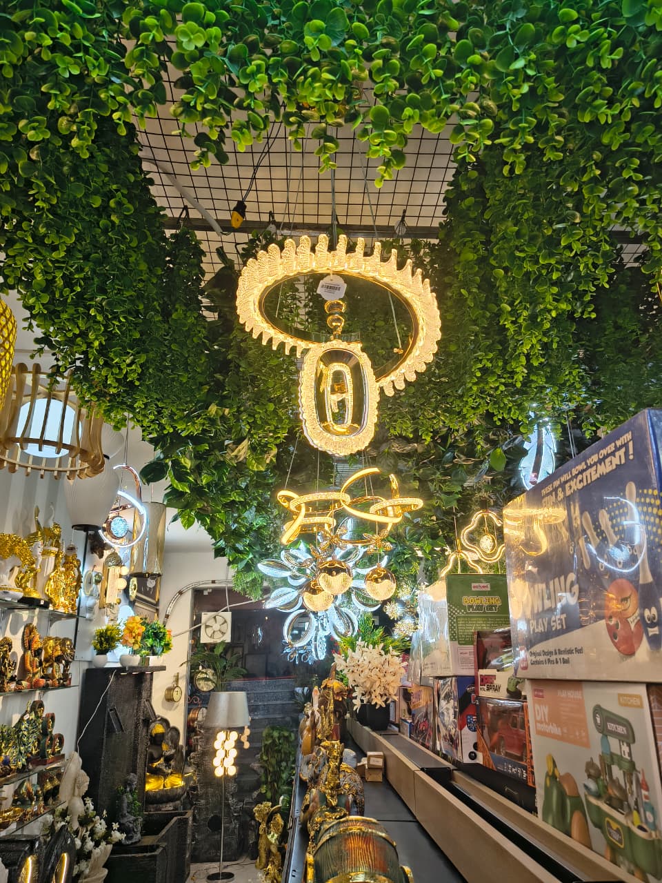 Designer chandeliers and lighting